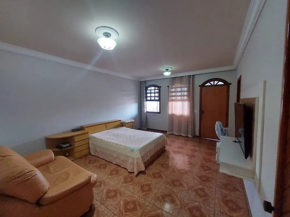 Casa, 4 quartos, 362 m² - Foto 2