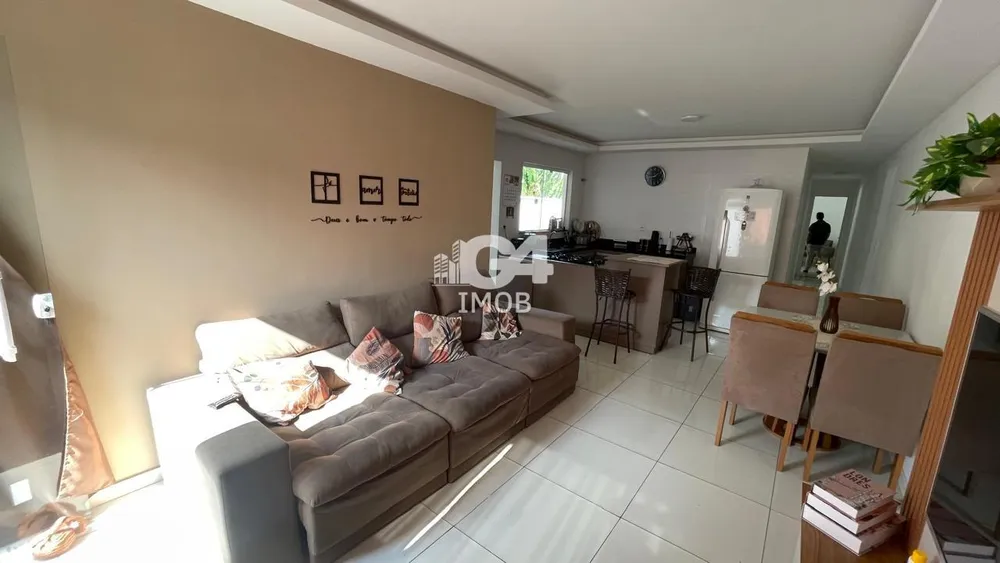 Casa, 3 quartos, 82 m² - Foto 2