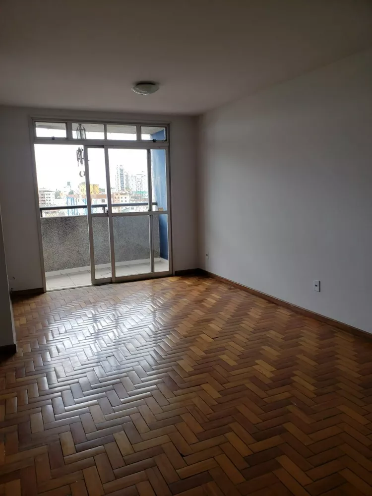 Apartamento à venda com 3 quartos, 82m² - Foto 3