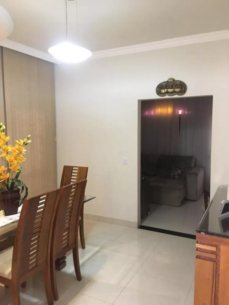 Casa à venda com 2 quartos, 360m² - Foto 4