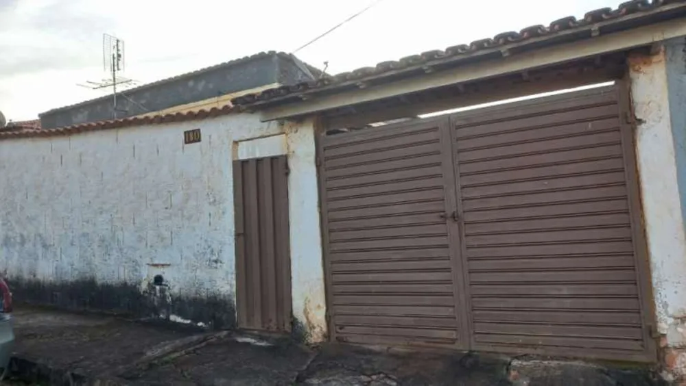 Casa, 3 quartos, 212 m² - Foto 1