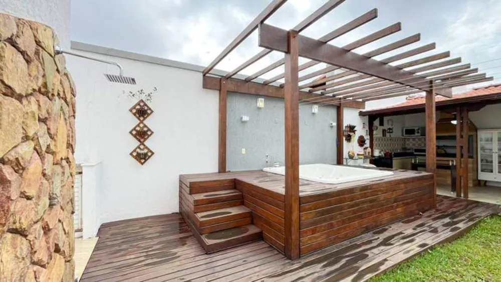 Casa, 3 quartos, 280 m² - Foto 1
