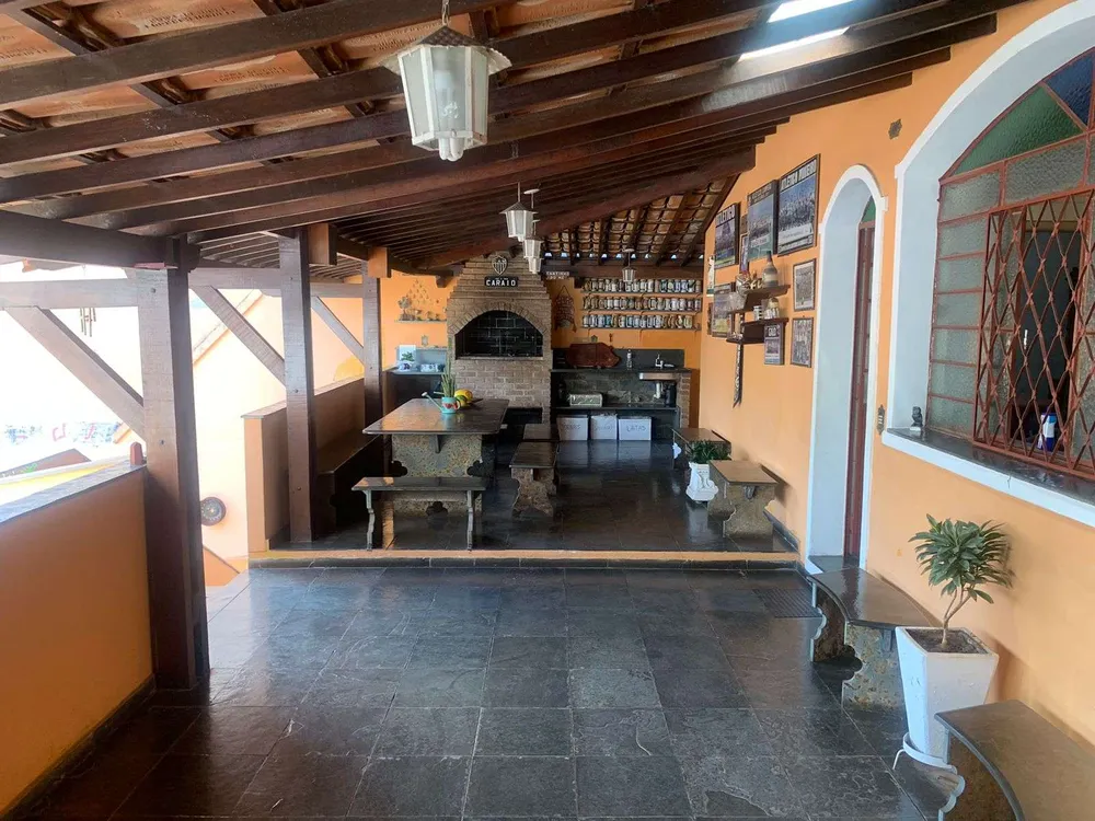 Casa, 3 quartos, 330 m² - Foto 1