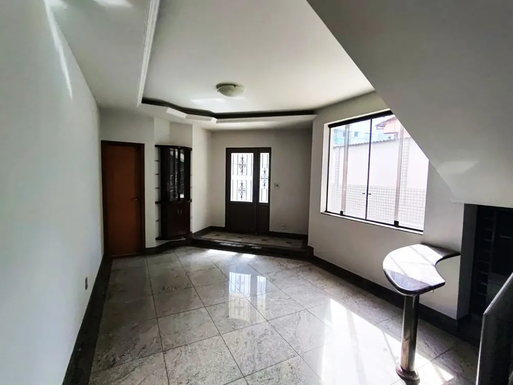 Casa, 5 quartos, 330 m² - Foto 2