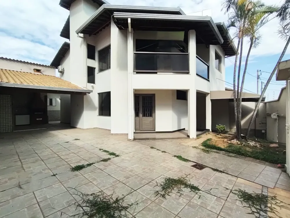 Casa, 5 quartos, 330 m² - Foto 1