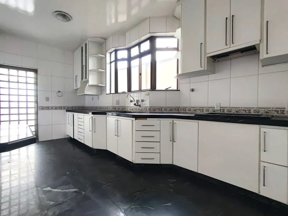 Casa, 5 quartos, 330 m² - Foto 10