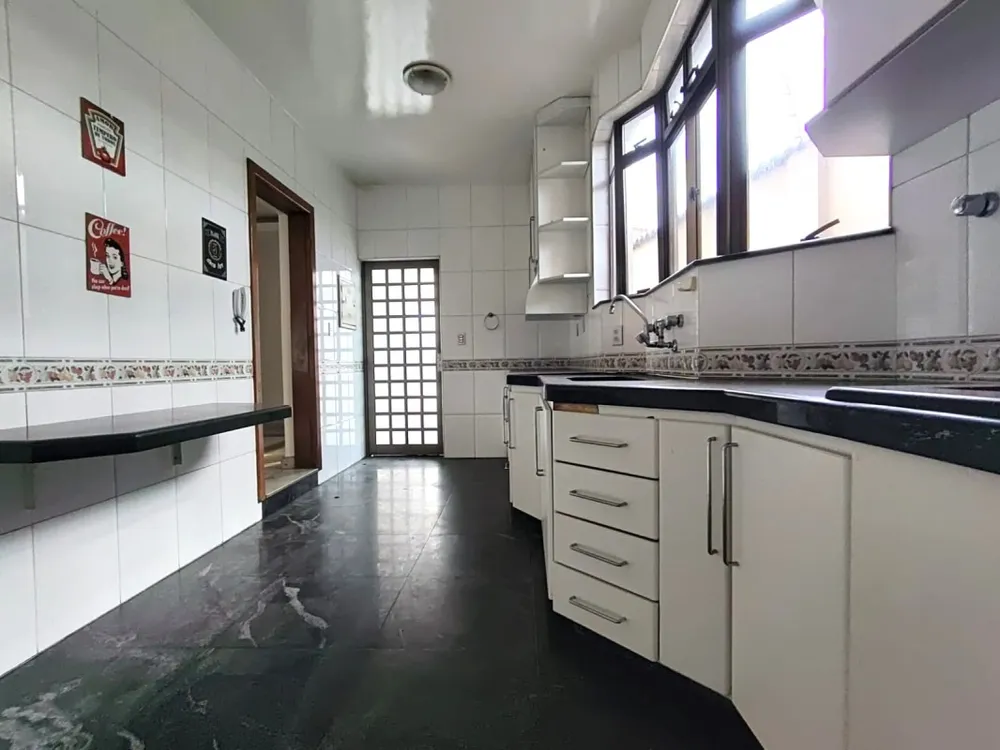 Casa, 5 quartos, 330 m² - Foto 14