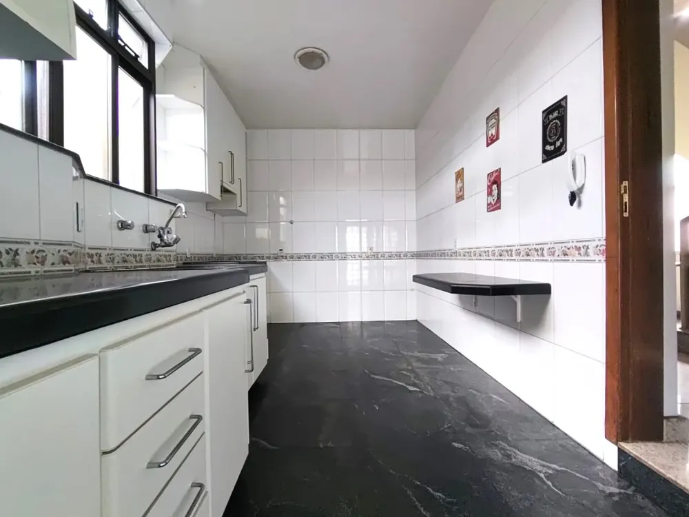 Casa, 5 quartos, 330 m² - Foto 9
