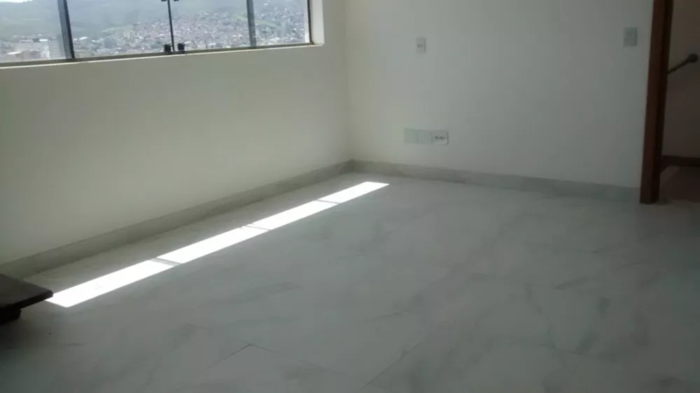 Cobertura à venda com 4 quartos, 180m² - Foto 3