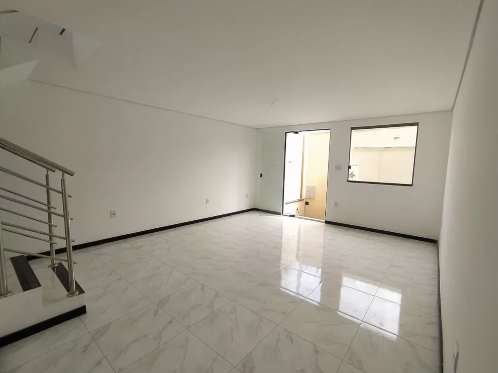 Casa à venda com 3 quartos, 120m² - Foto 7