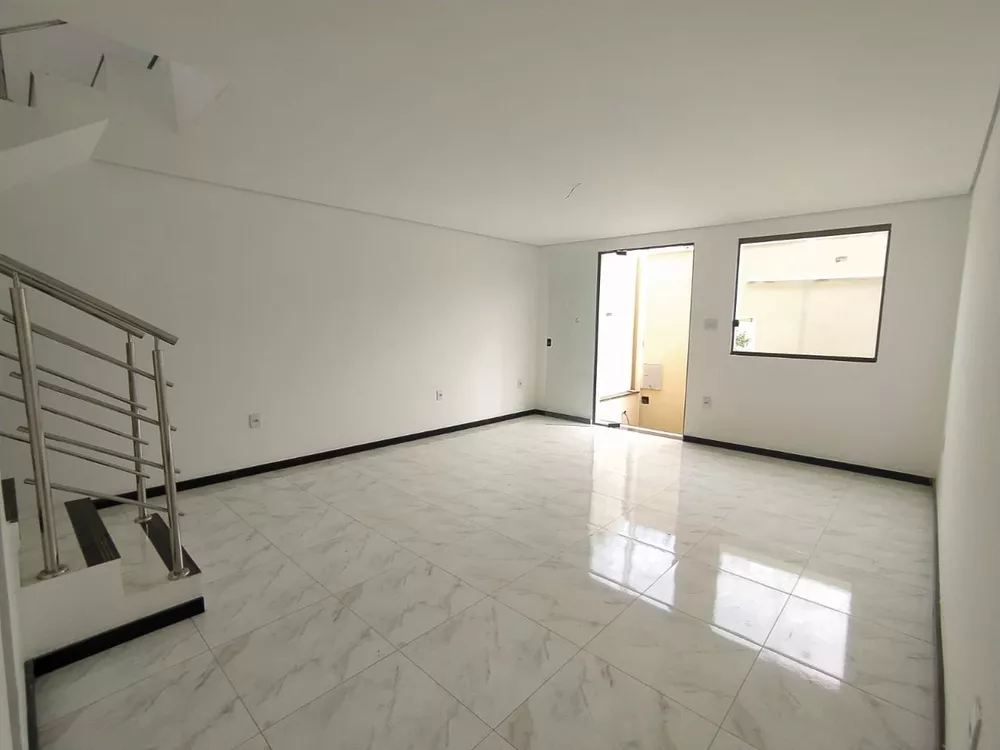 Casa à venda com 3 quartos, 120m² - Foto 6