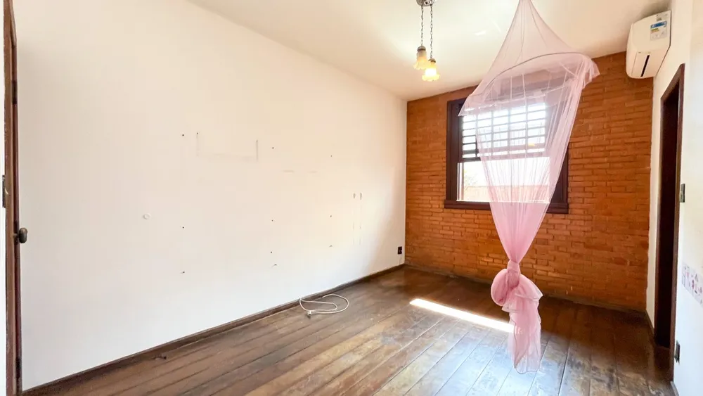 Casa, 6 quartos, 1000 m² - Foto 1