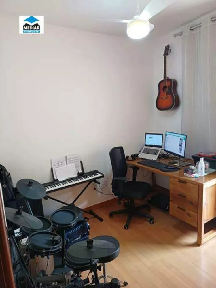 Apartamento à venda com 3 quartos, 117m² - Foto 10