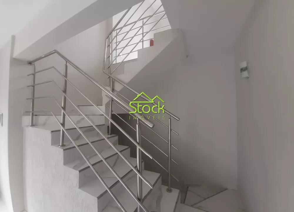 Casa à venda com 3 quartos, 180m² - Foto 18