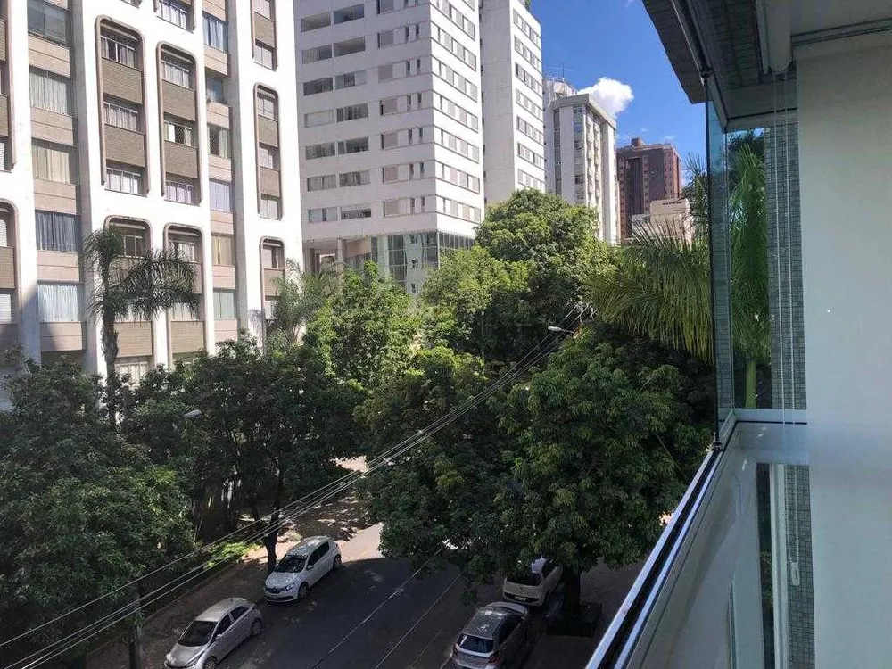 Apartamento para alugar com 3 quartos, 87m² - Foto 8