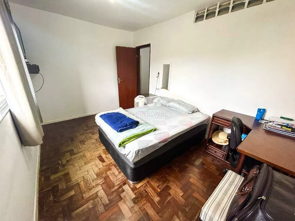 Casa à venda com 3 quartos, 360m² - Foto 2