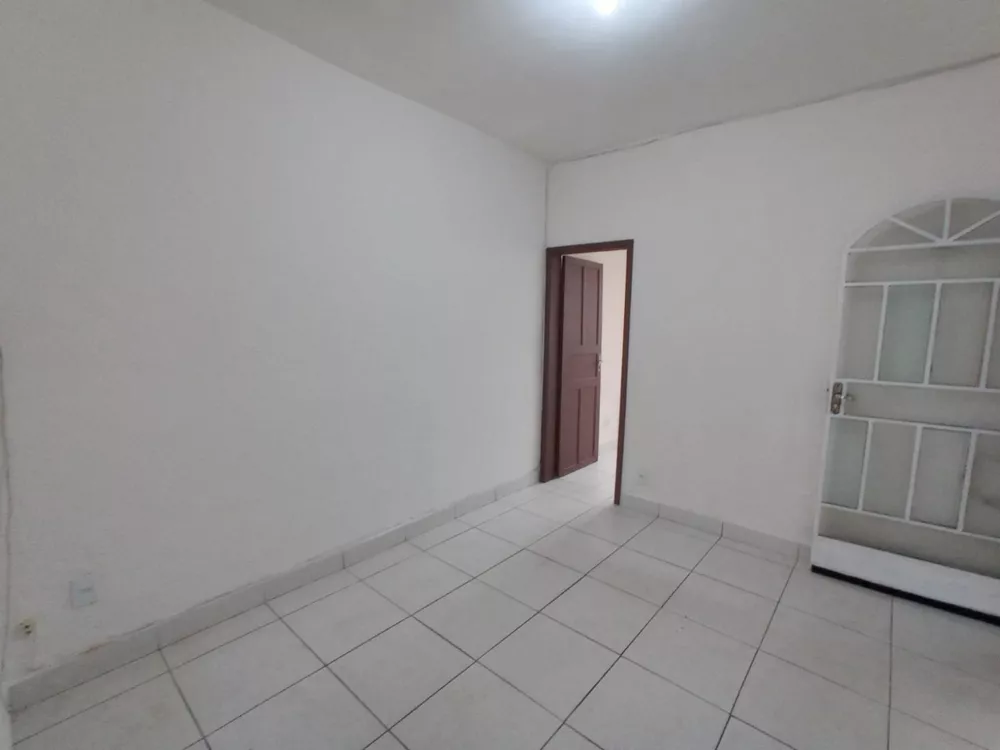 Casa para alugar com 2 quartos, 50m² - Foto 3