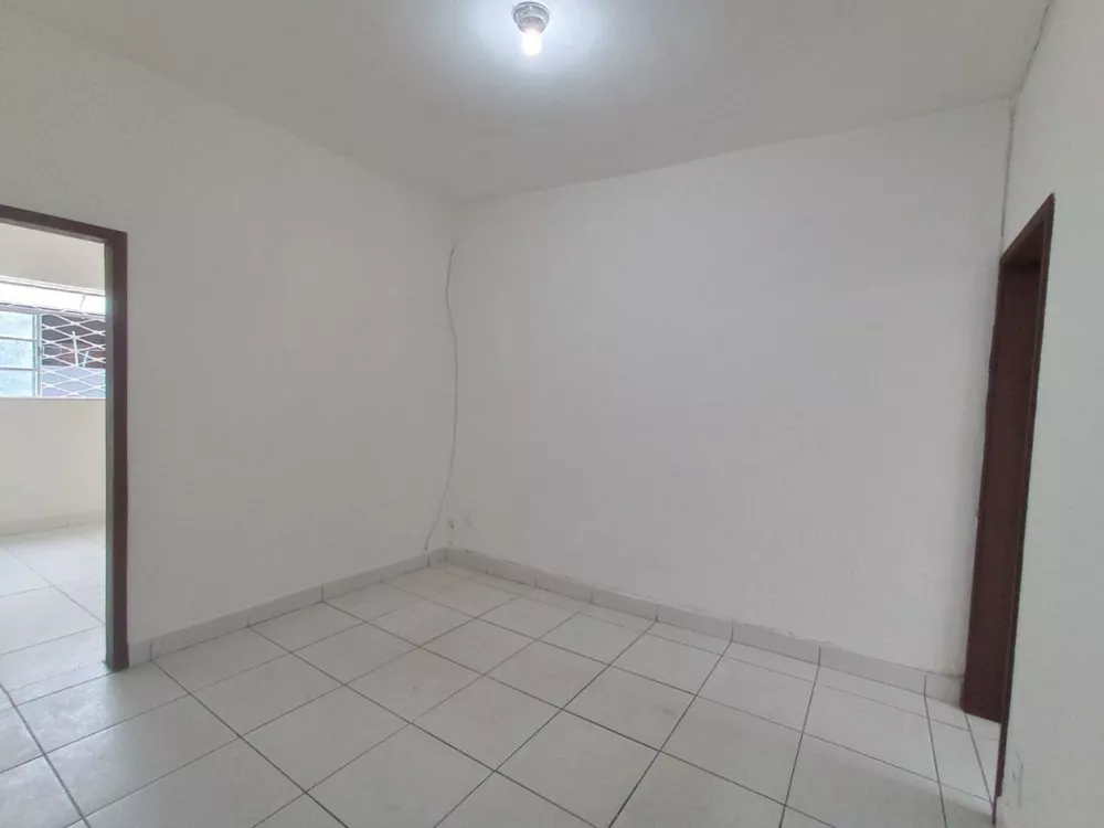 Casa para alugar com 2 quartos, 50m² - Foto 4