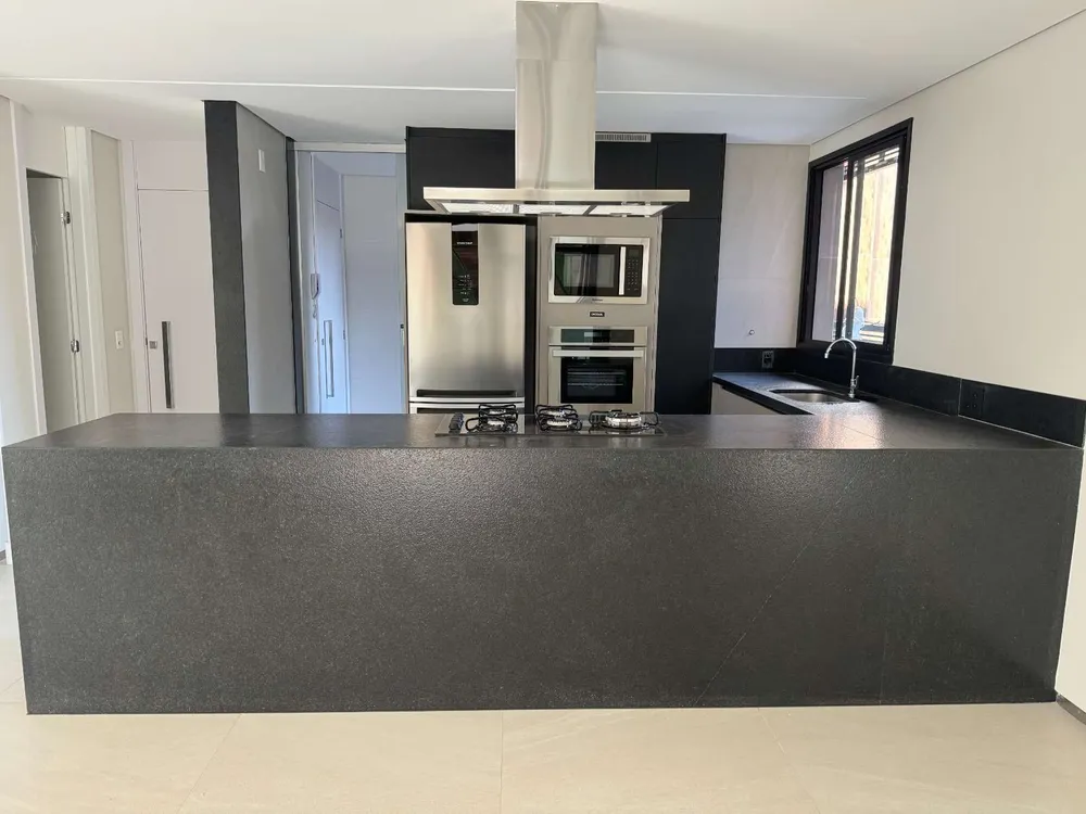 Apartamento, 3 quartos, 138 m² - Foto 1
