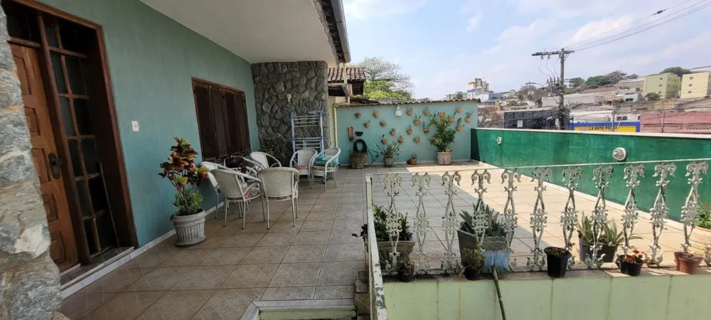 Casa, 4 quartos, 348 m² - Foto 1