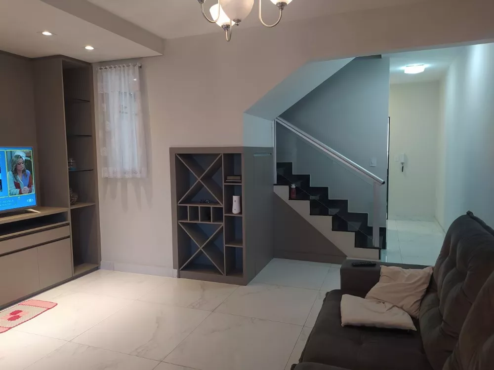 Casa à venda com 3 quartos, 130m² - Foto 4