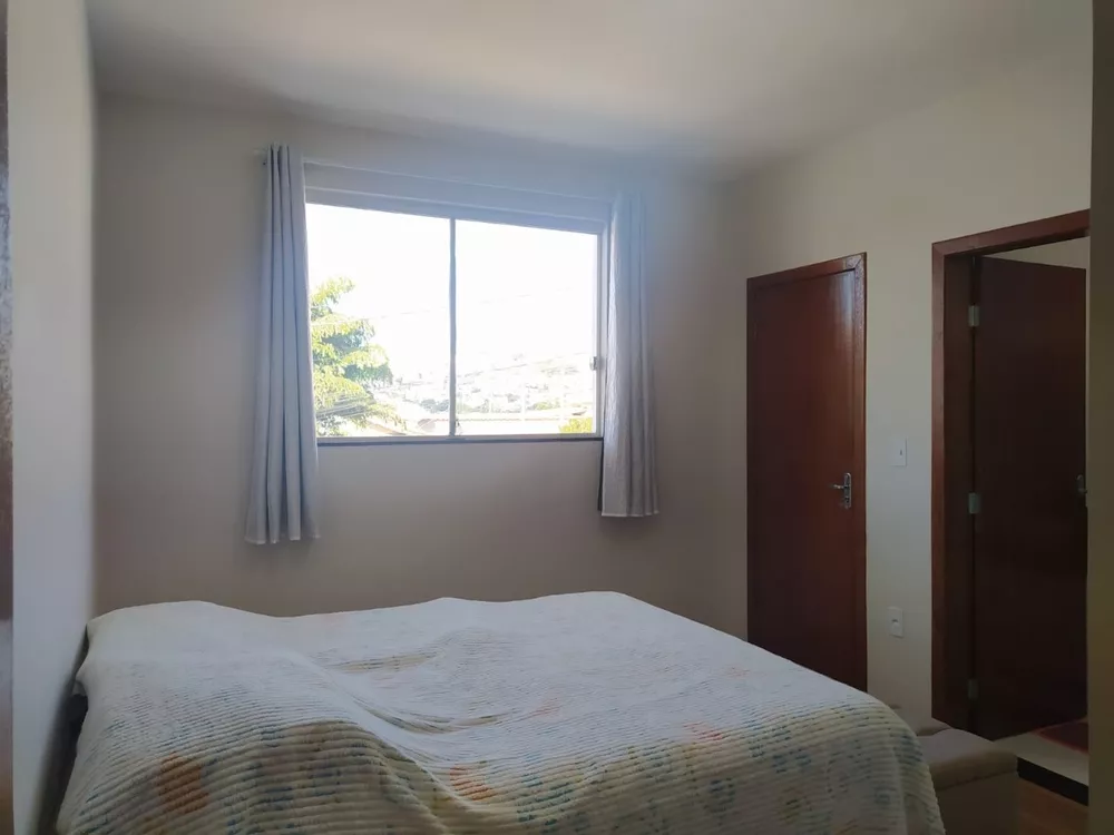 Casa à venda com 3 quartos, 130m² - Foto 12