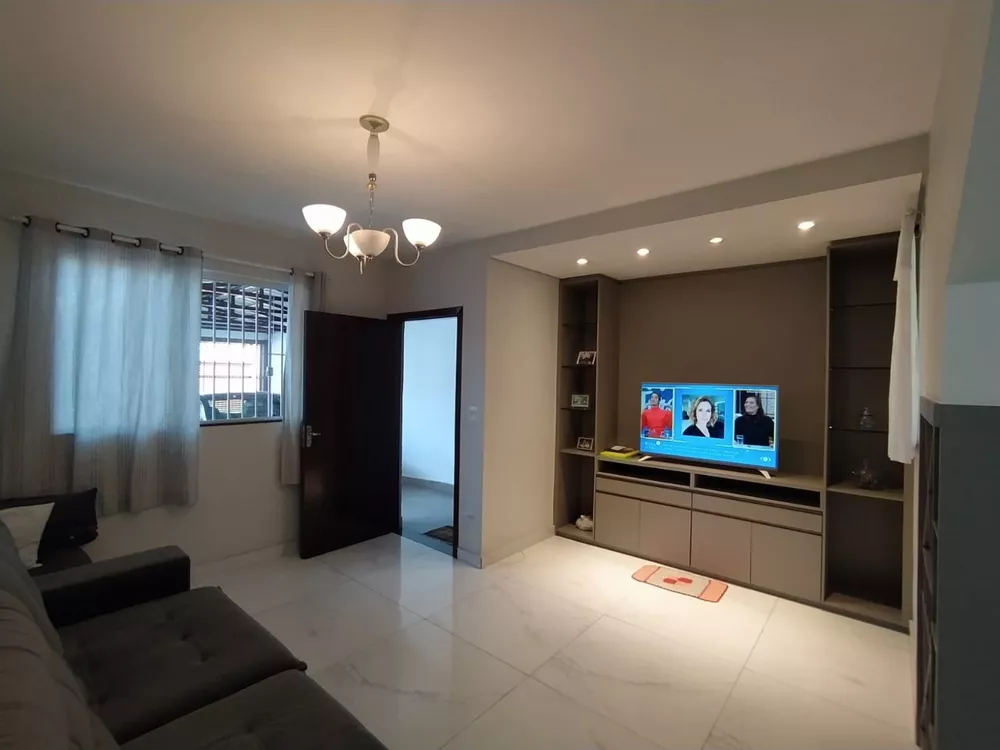 Casa à venda com 3 quartos, 130m² - Foto 1