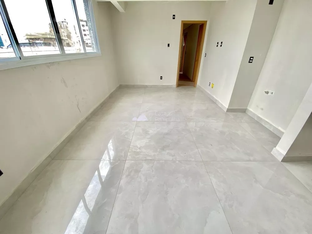 Apartamento à venda com 4 quartos, 250m² - Foto 4