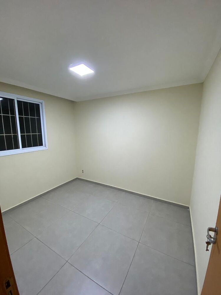 Apartamento à venda com 2 quartos, 68m² - Foto 3