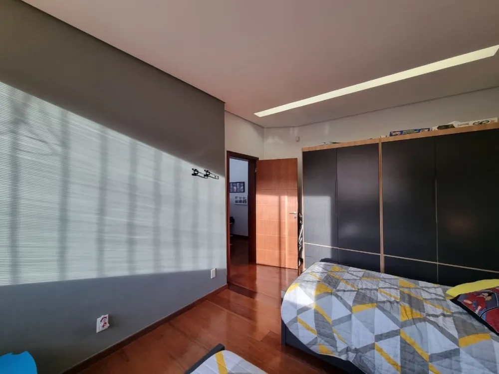 Casa, 3 quartos, 385 m² - Foto 19