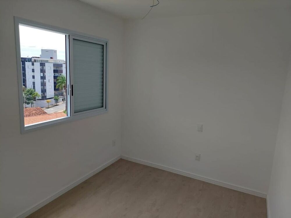 Apartamento à venda com 4 quartos, 138m² - Foto 3