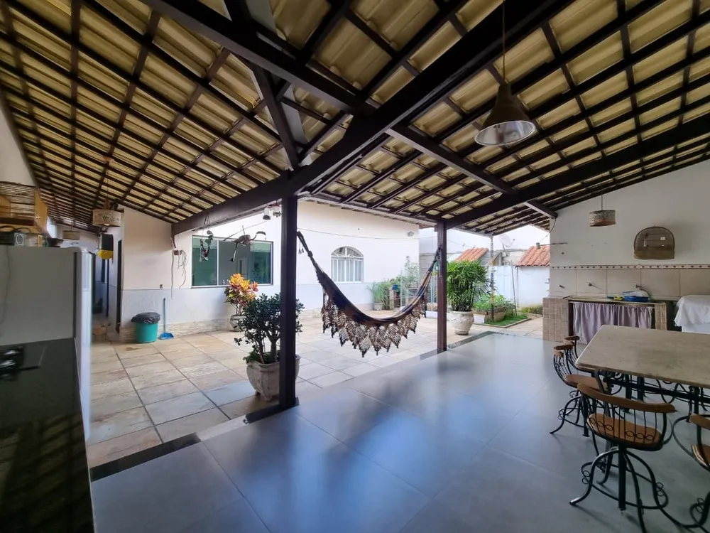 Casa, 4 quartos, 235 m² - Foto 3