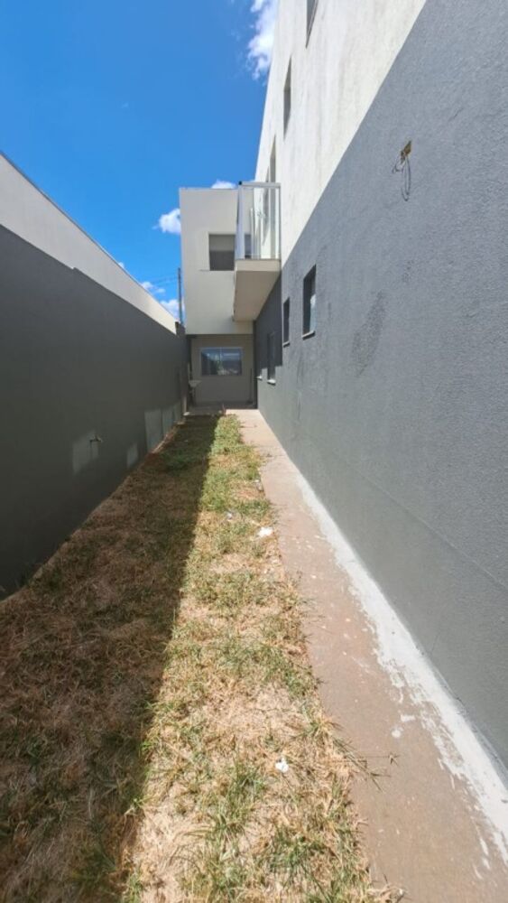 Casa à venda com 3 quartos, 110m² - Foto 4