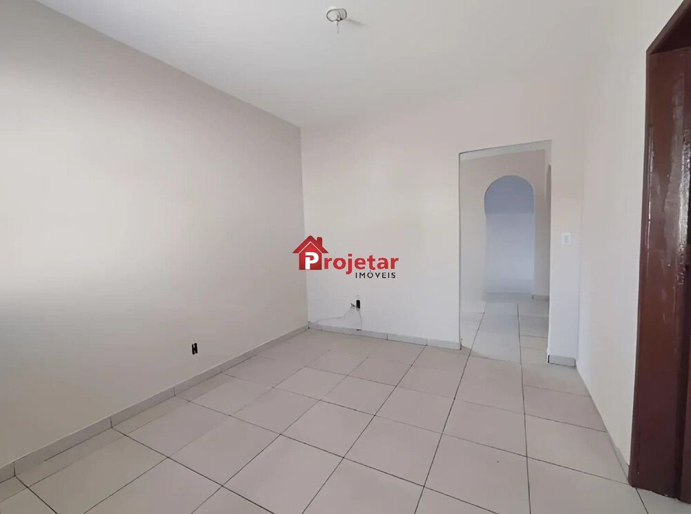 Casa à venda com 3 quartos, 205m² - Foto 2
