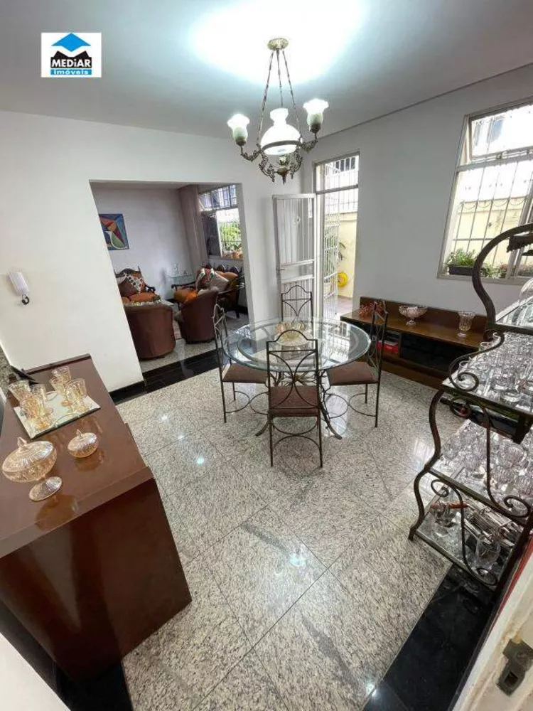 Apartamento à venda com 4 quartos, 170m² - Foto 3