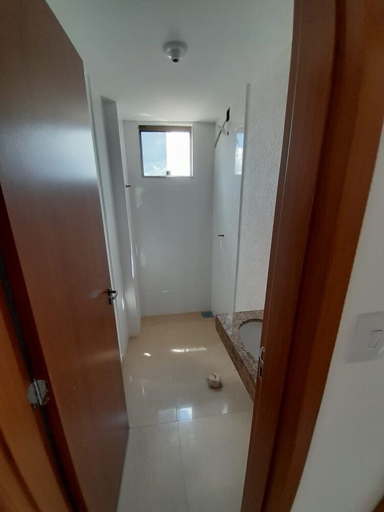 Apartamento à venda com 2 quartos, 67m² - Foto 4