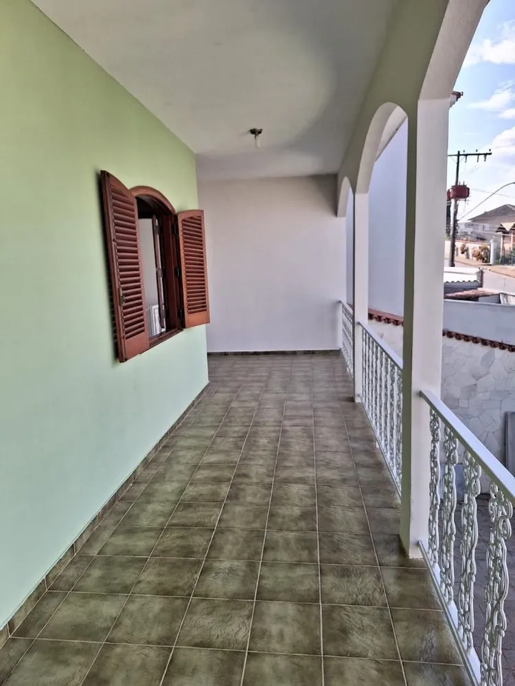 Casa, 4 quartos, 253 m² - Foto 2