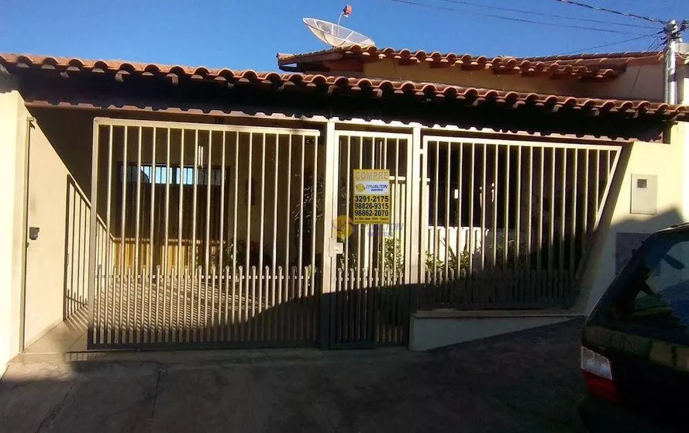 Casa à venda com 3 quartos, 189m² - Foto 1