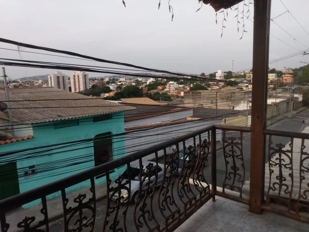 Casa, 3 quartos, 192 m² - Foto 2