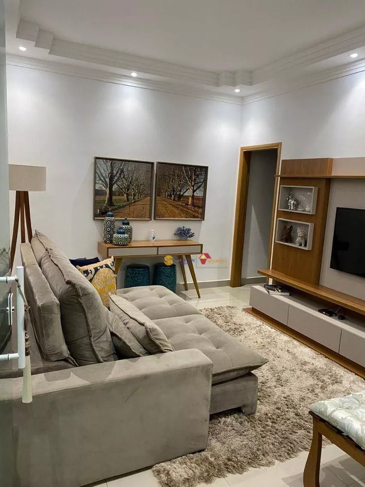 Casa à venda com 3 quartos, 150m² - Foto 1