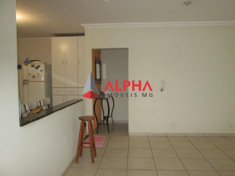 Apartamento à venda com 3 quartos, 100m² - Foto 2