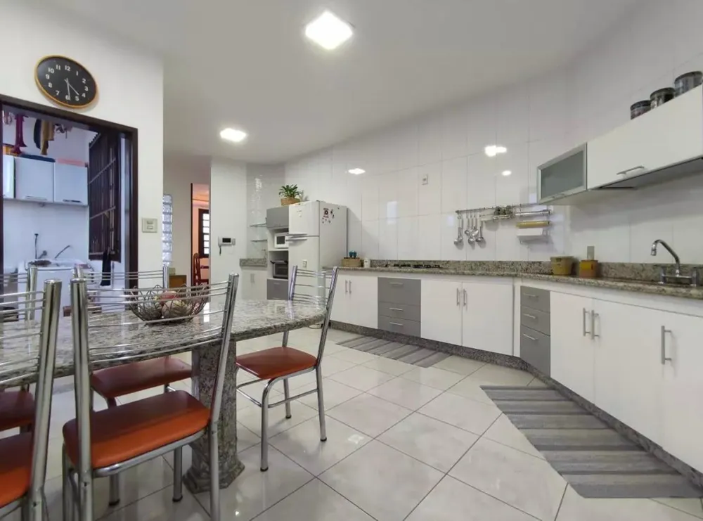 Casa, 4 quartos, 360 m² - Foto 9