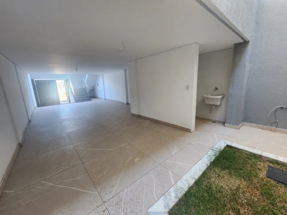 Casa, 3 quartos, 105 m² - Foto 2
