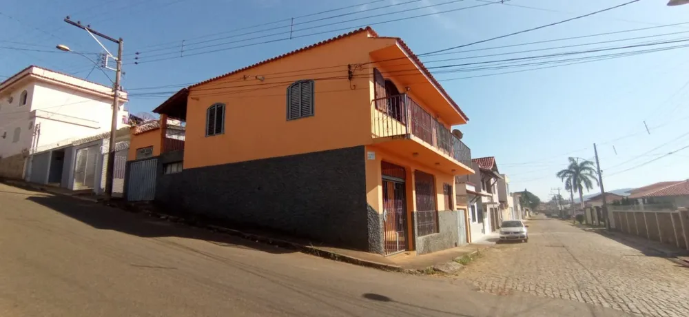 Casa, 6 quartos, 140 m² - Foto 1