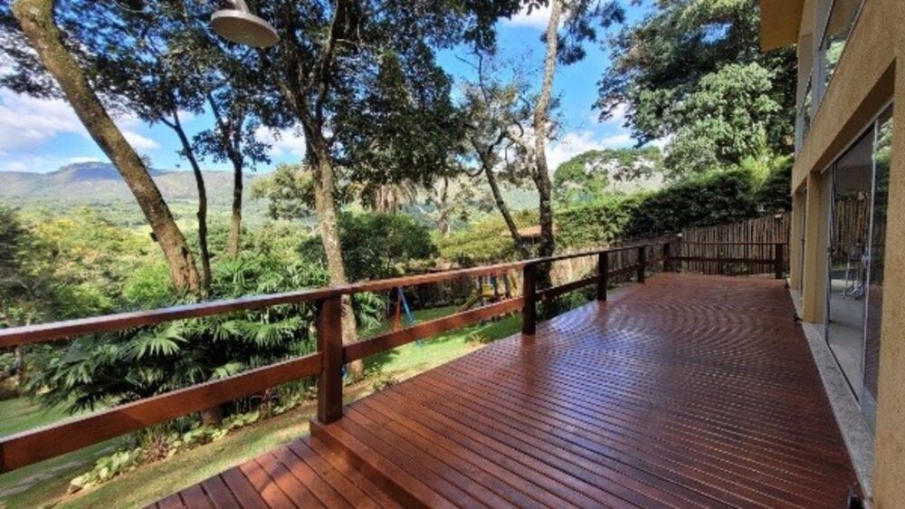 Casa à venda com 3 quartos, 221m² - Foto 7