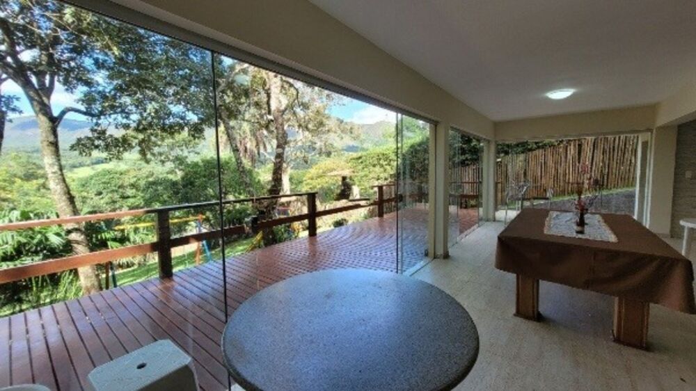 Casa à venda com 3 quartos, 221m² - Foto 8