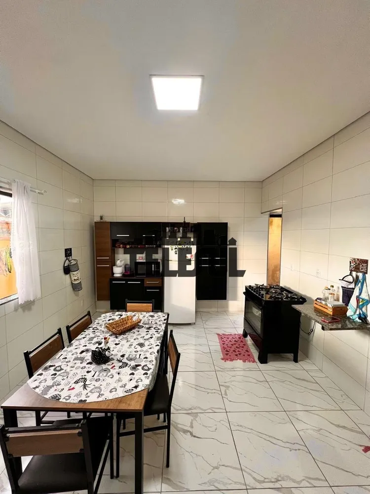 Casa, 4 quartos, 250 m² - Foto 14