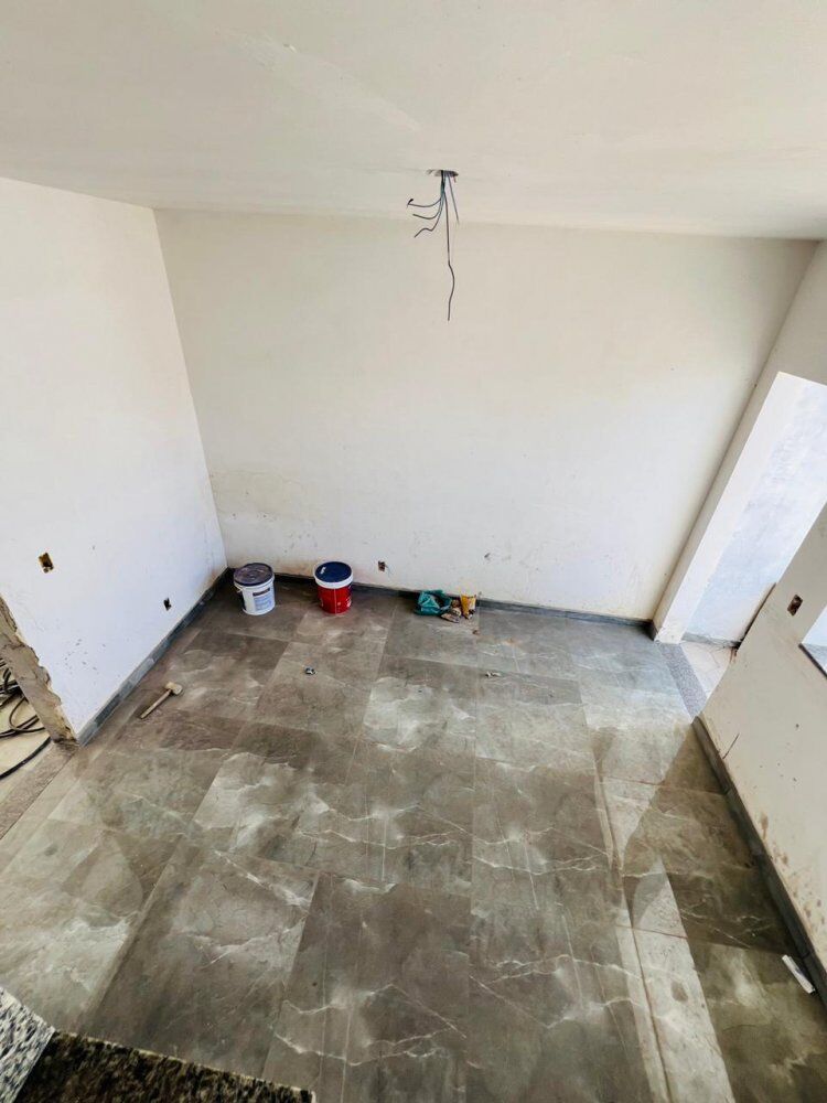 Casa à venda com 2 quartos, 100m² - Foto 2