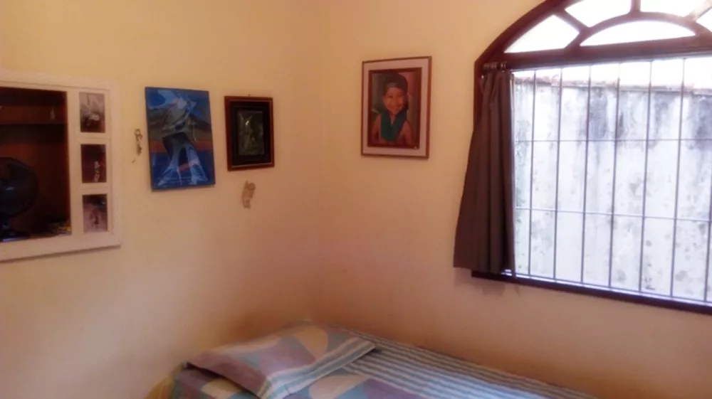 Casa à venda com 3 quartos, 100m² - Foto 4