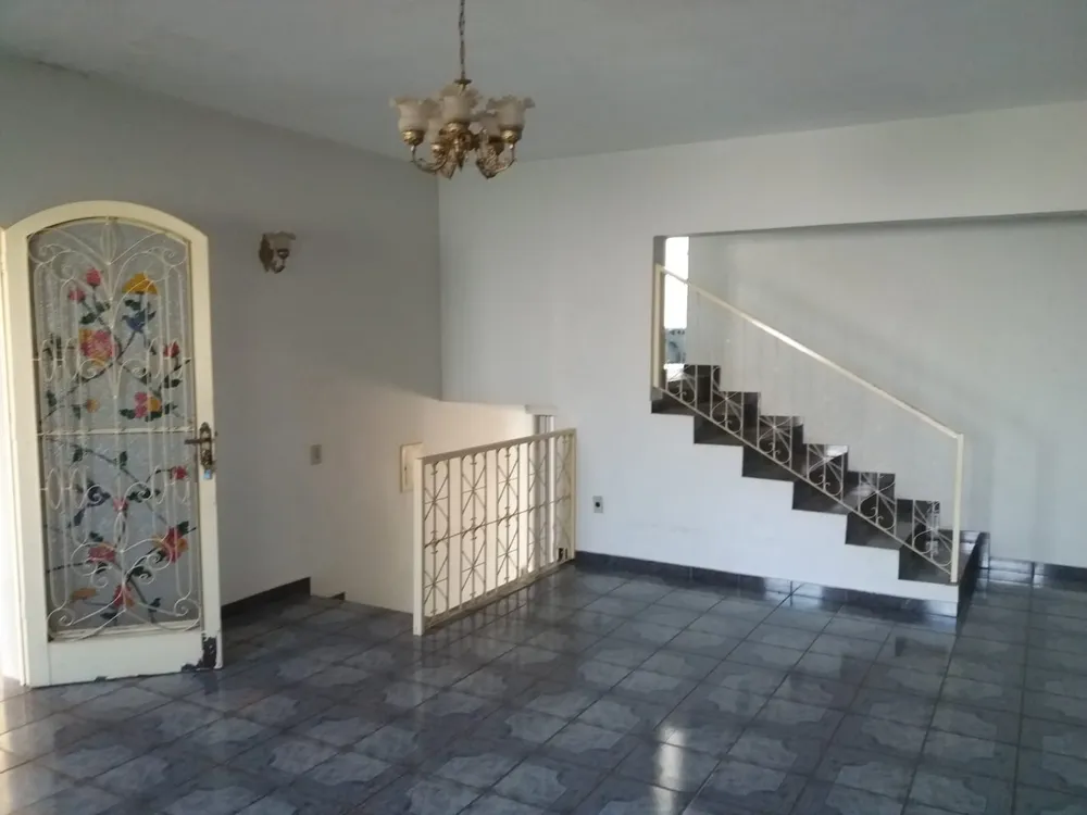 Casa, 4 quartos, 283 m² - Foto 2